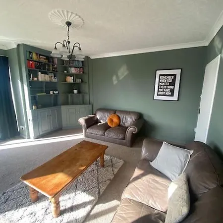 Cosy Family With Sea View